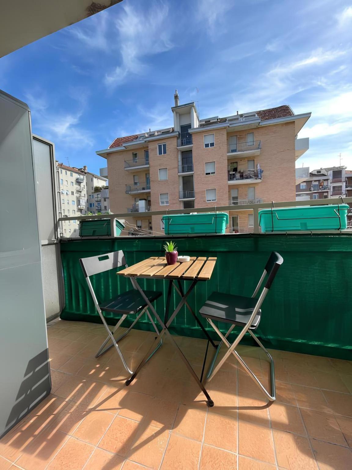 Gardone Apartment - Ampio Appartamento Con 2 Camere Da Letto - Comodo Per Duomo! Μιλάνο Εξωτερικό φωτογραφία