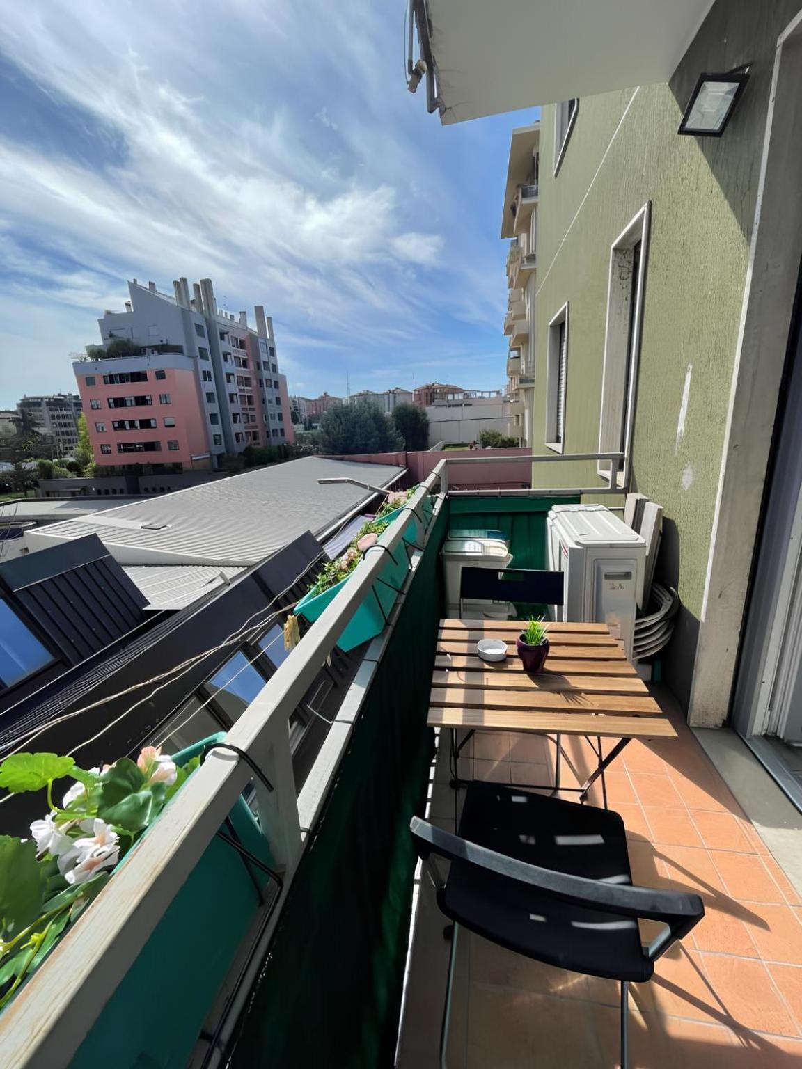 Gardone Apartment - Ampio Appartamento Con 2 Camere Da Letto - Comodo Per Duomo! Μιλάνο Εξωτερικό φωτογραφία