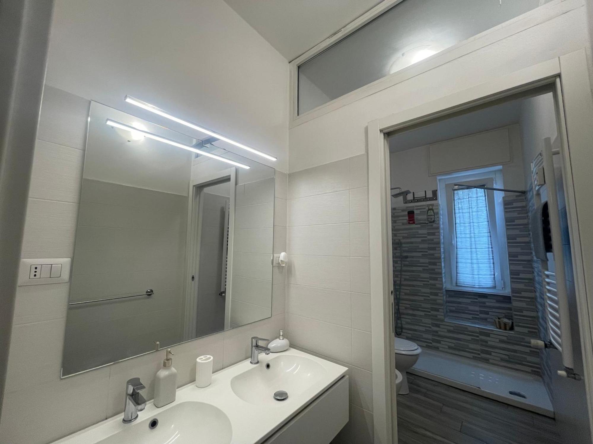 Gardone Apartment - Ampio Appartamento Con 2 Camere Da Letto - Comodo Per Duomo! Μιλάνο Εξωτερικό φωτογραφία