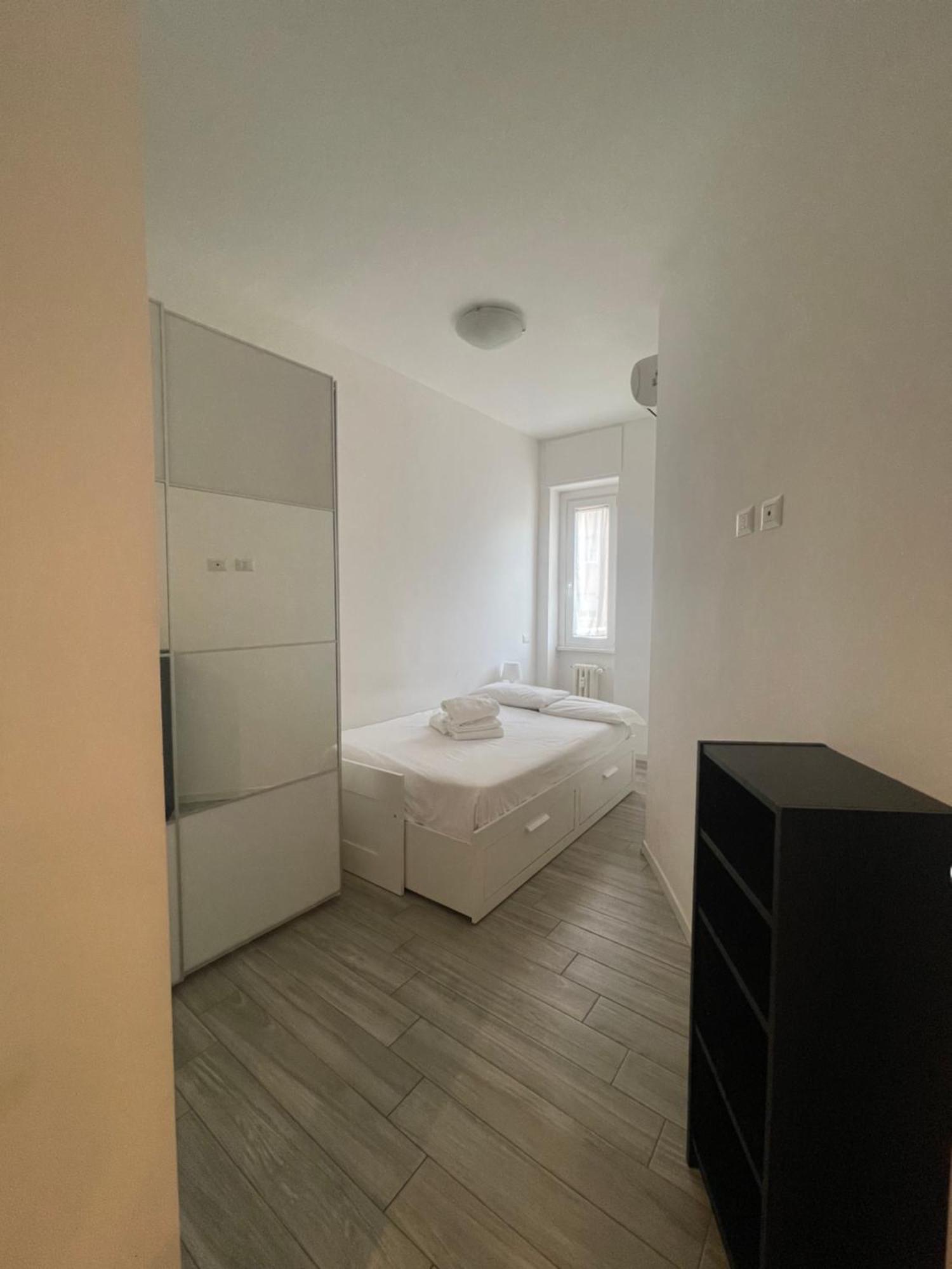 Gardone Apartment - Ampio Appartamento Con 2 Camere Da Letto - Comodo Per Duomo! Μιλάνο Εξωτερικό φωτογραφία